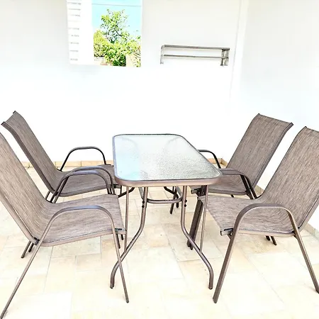 Appartement Sakellis 2- Steps To & Town