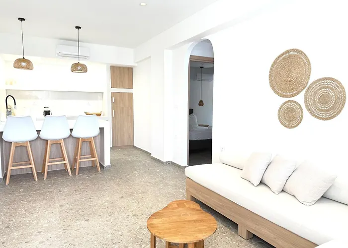 Sakellis 2- Steps To & Town * Kardamena (Kos)