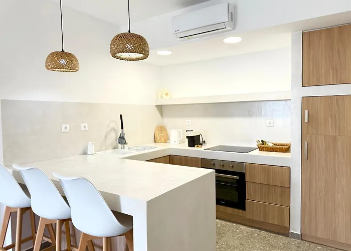 Sakellis 2- Steps To & Town Kardamena (Kos)